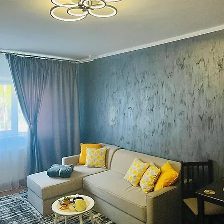 S&s Studio At Ground Floor Town !!! Parcare La Locatie !! Apartment