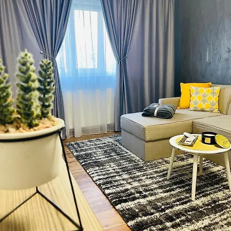S&s Studio At Ground Floor Town !!! Parcare La Locatie !! Apartment *
